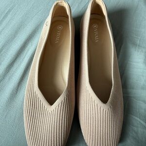 Vivaia Women's Beige Flats - BRAND NEW